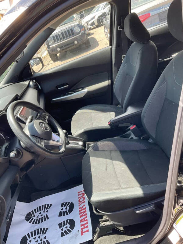2020 Nissan Kicks SV