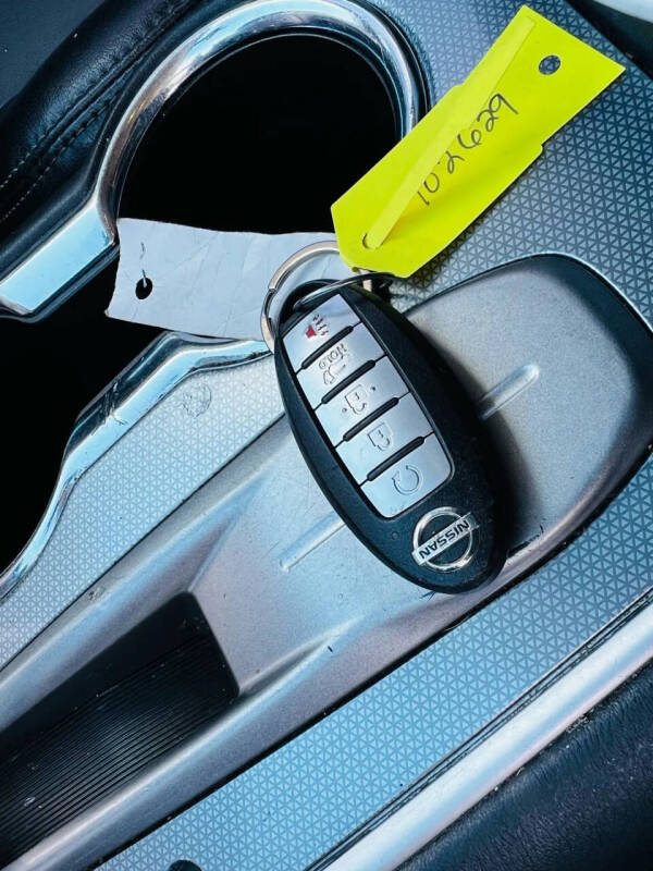 2020 Nissan Pathfinder SL