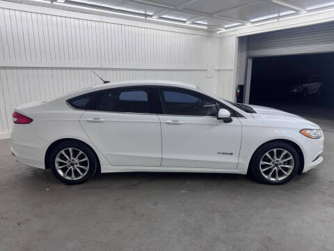 2017 Ford Fusion Hybrid SE