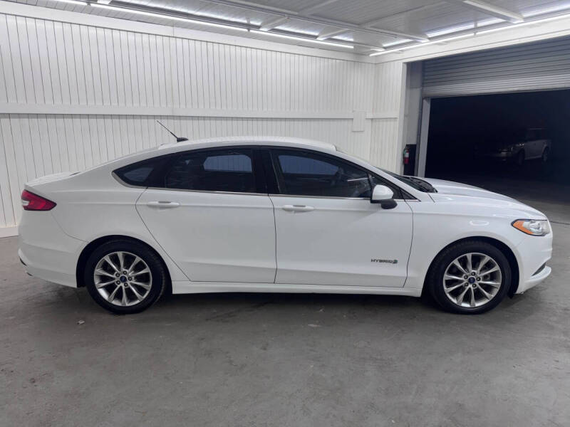 2017 Ford Fusion Hybrid SE