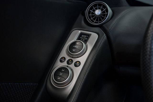 2013 McLaren MP4-12C Spider