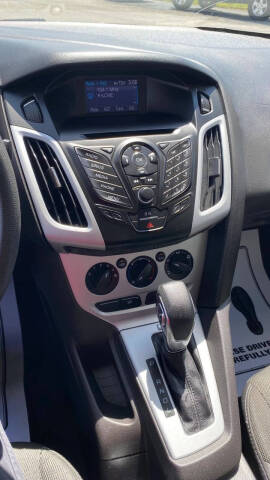 2014 Ford Focus SE