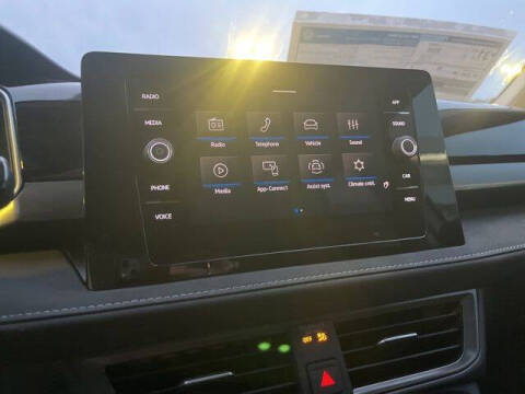 2026 Volkswagen Taos SE Black