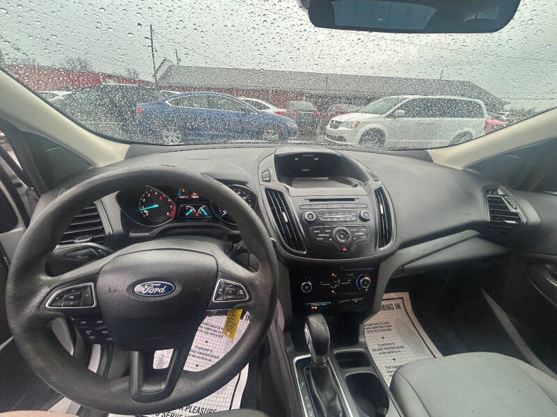 2017 Ford Escape S