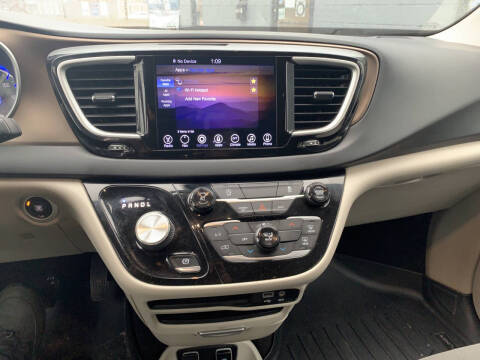 2017 Chrysler Pacifica Touring