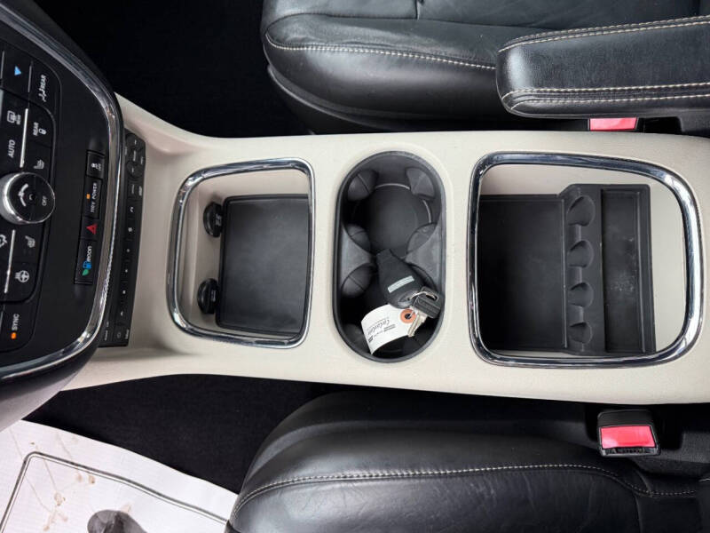 2011 Chrysler Town and Country Limited