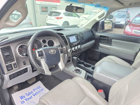 2014 Toyota Sequoia SR5