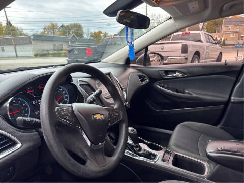2017 Chevrolet Cruze LT Auto