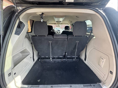 2011 Chrysler Town and Country Touring