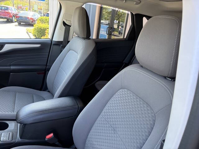 2022 Ford Escape SE