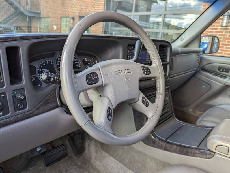 2003 GMC Yukon XL Denali