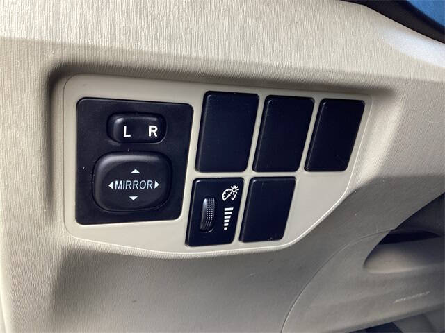 2014 Toyota Prius Two