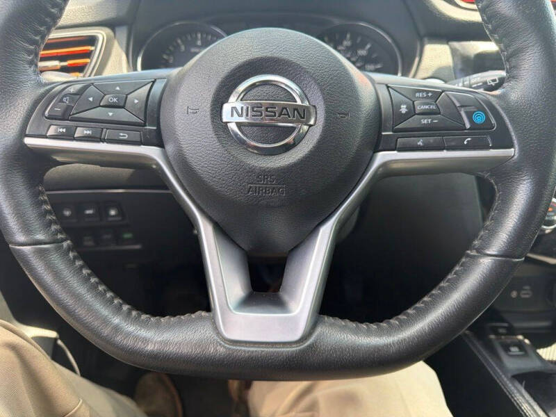 2020 Nissan Rogue SV