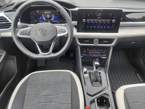 2025 Volkswagen Taos SE