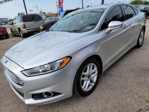 2015 Ford Fusion for sale at Zor Ros Motors Inc. in Melrose Park IL