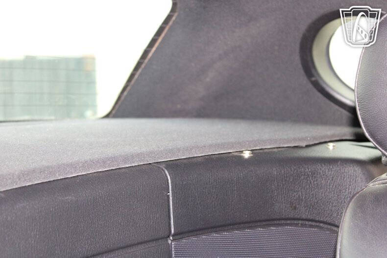 2004 Ford Thunderbird Deluxe