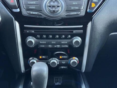 2020 Nissan Pathfinder S