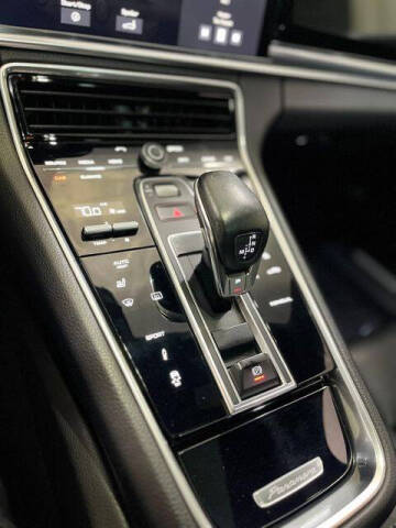 2018 Porsche Panamera 4