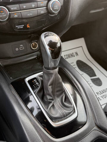 2019 Nissan Rogue SV
