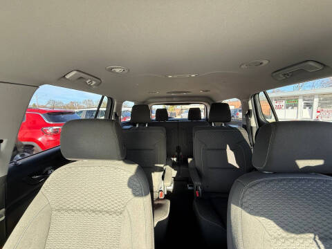 2017 GMC Acadia SLE-2