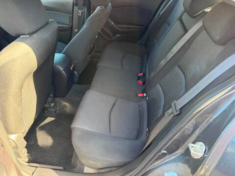 2016 Mazda MAZDA3 i Sport