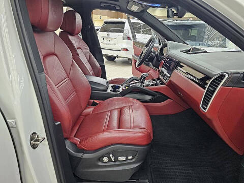 2020 Porsche Cayenne E-Hybrid