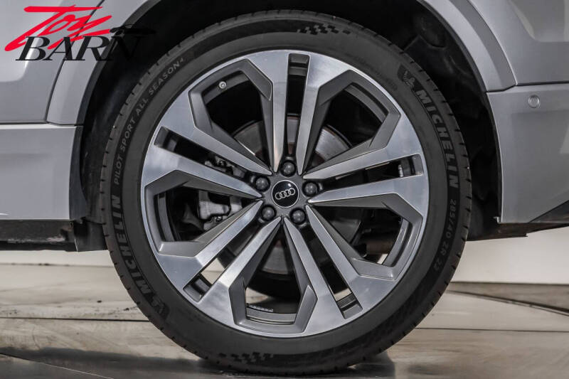 2022 Audi Q8 quattro Premium Plus 55 TFSI