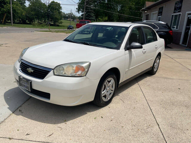 2007 Chevrolet Malibu for sale at Auto Connection in Waterloo, IA