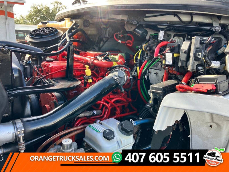 2019 Freightliner M2 106