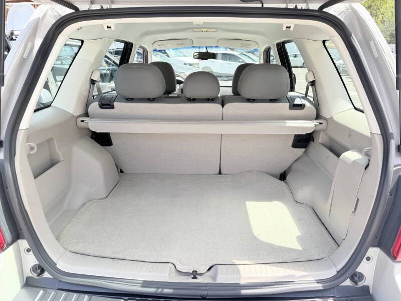 2009 Ford Escape XLS