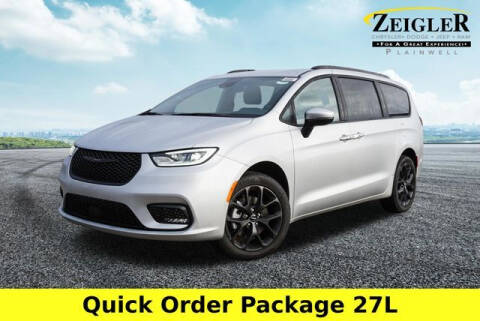 2023 Chrysler Pacifica for sale at Zeigler Ford of Plainwell- Jeff Bishop in Plainwell MI
