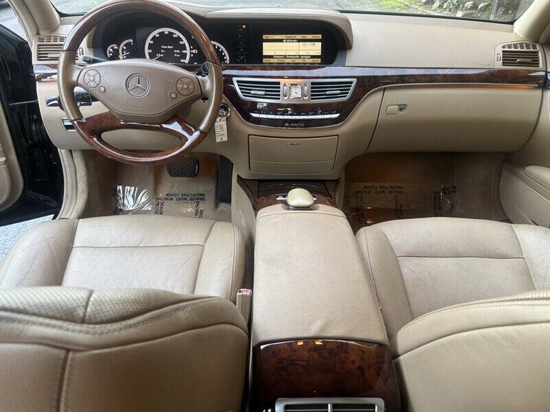 2011 Mercedes-Benz S-Class S 550 4MATIC