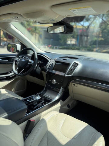 2020 Ford Edge Titanium