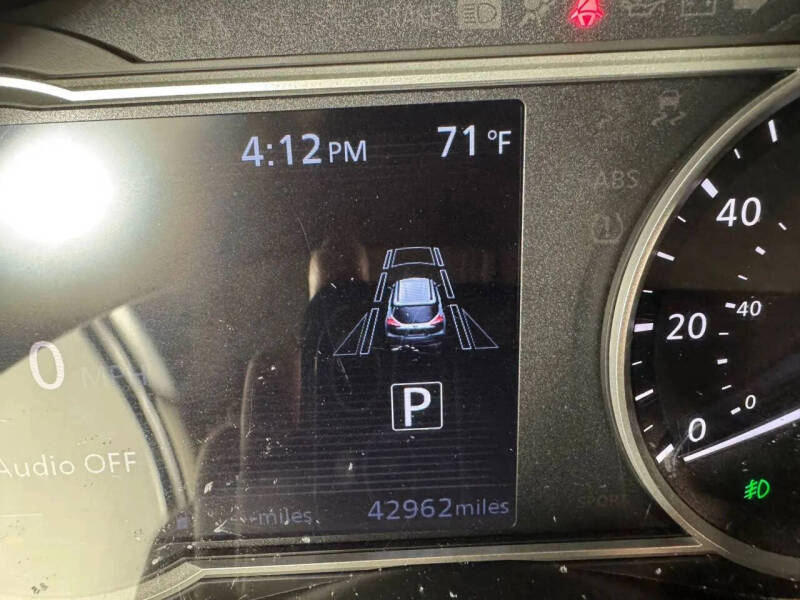 2020 Nissan Kicks SR