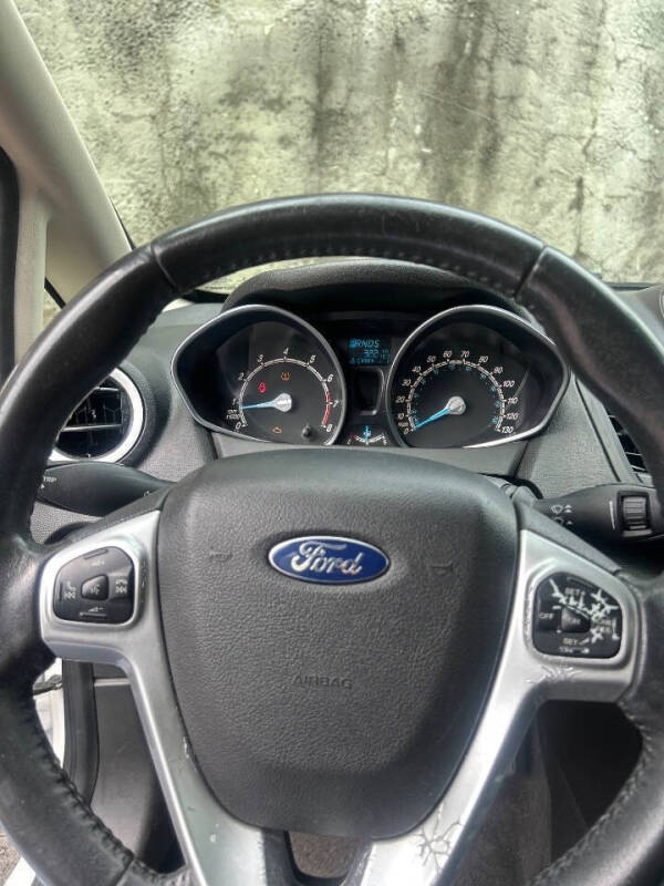 2015 Ford Fiesta SE
