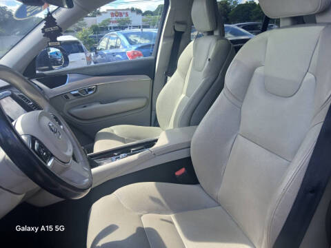 2016 Volvo XC90 T5 Momentum