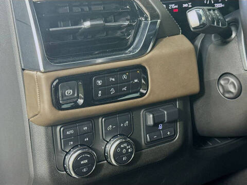 2025 GMC Yukon Denali Ultimate