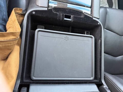 2017 Cadillac Escalade Platinum