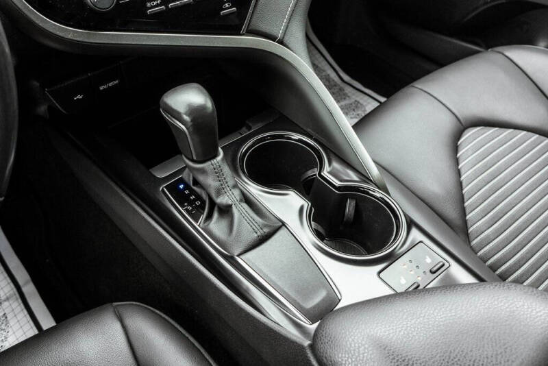 2020 Toyota Camry SE Nightshade