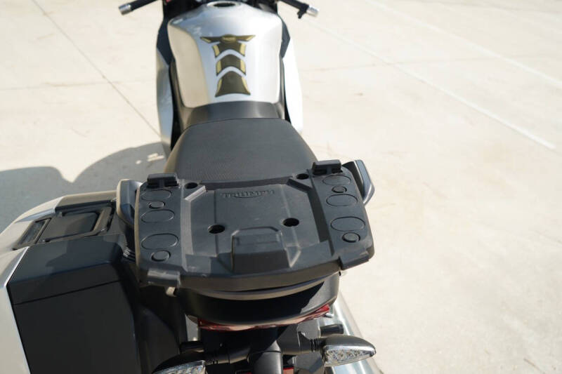 2011 Triumph Sprint GT 1050