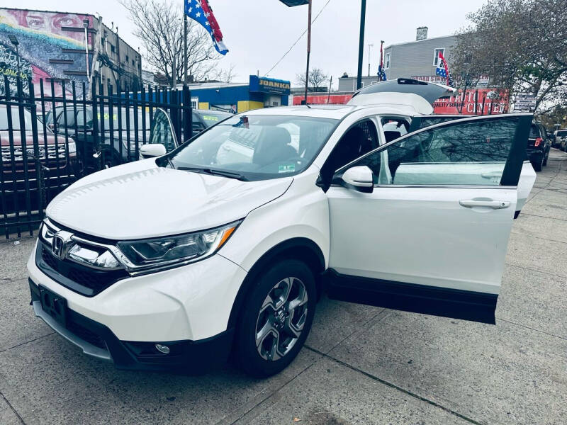 2018 Honda CR-V for sale at JOANKA AUTO SALES in Newark NJ