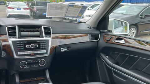 2015 Mercedes-Benz GL-Class GL 550 4MATIC