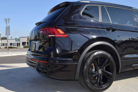 2023 Volkswagen Tiguan SE R-Line Black