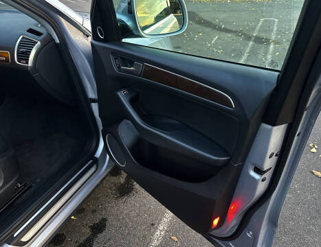 2016 Audi Q5 2.0T quattro Premium Plus