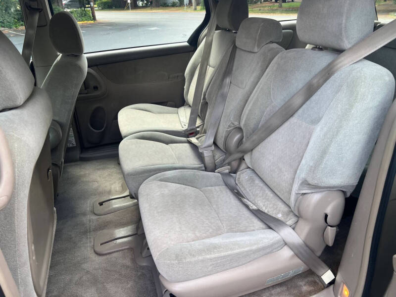 2005 Toyota Sienna