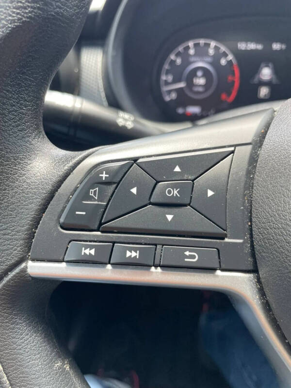 2022 Nissan Kicks SV