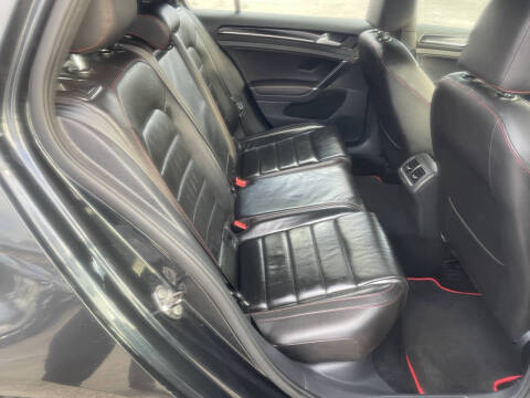 2015 Volkswagen Golf GTI SE