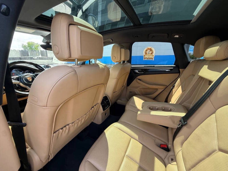 2018 Porsche Macan S