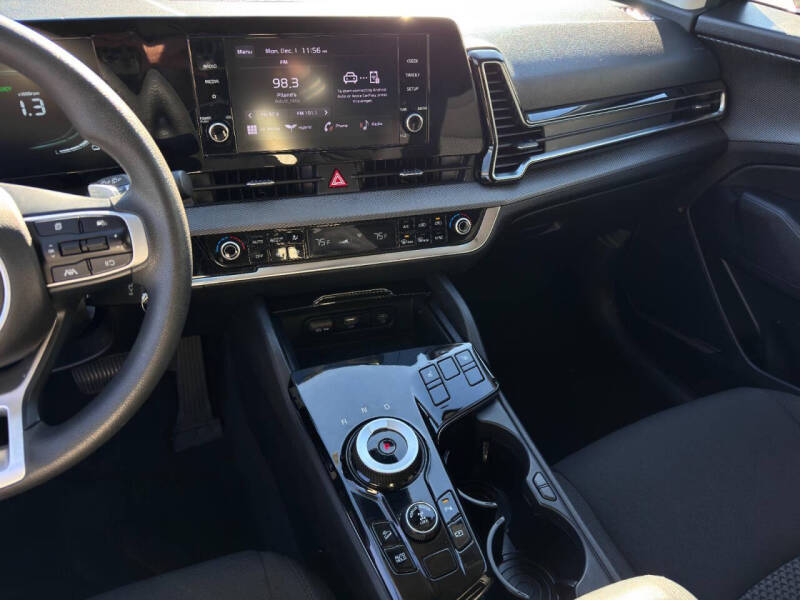 2023 Kia Sportage Hybrid LX