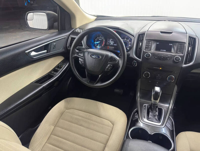 2017 Ford Edge SE